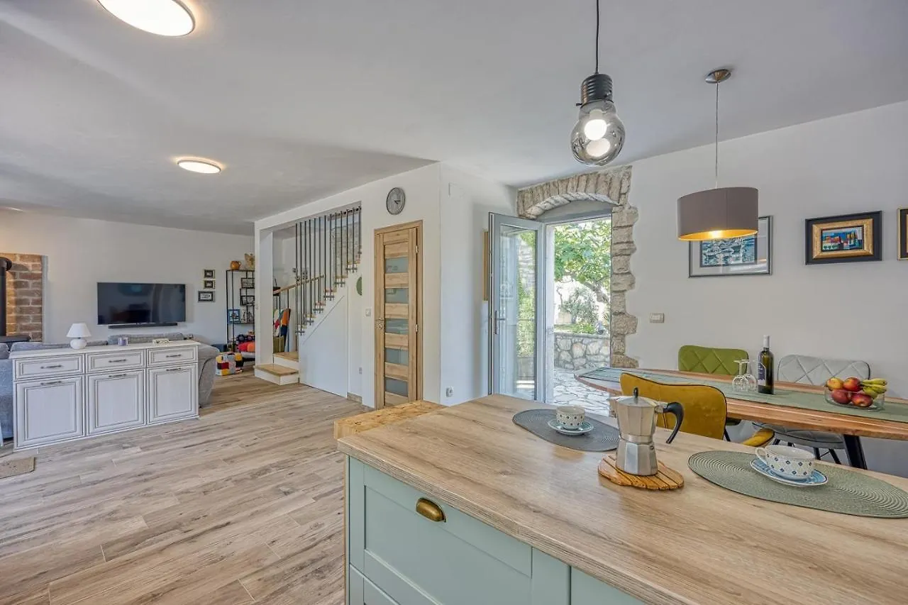 Villa Dvi Ladonje Tar-Vabriga Holiday home