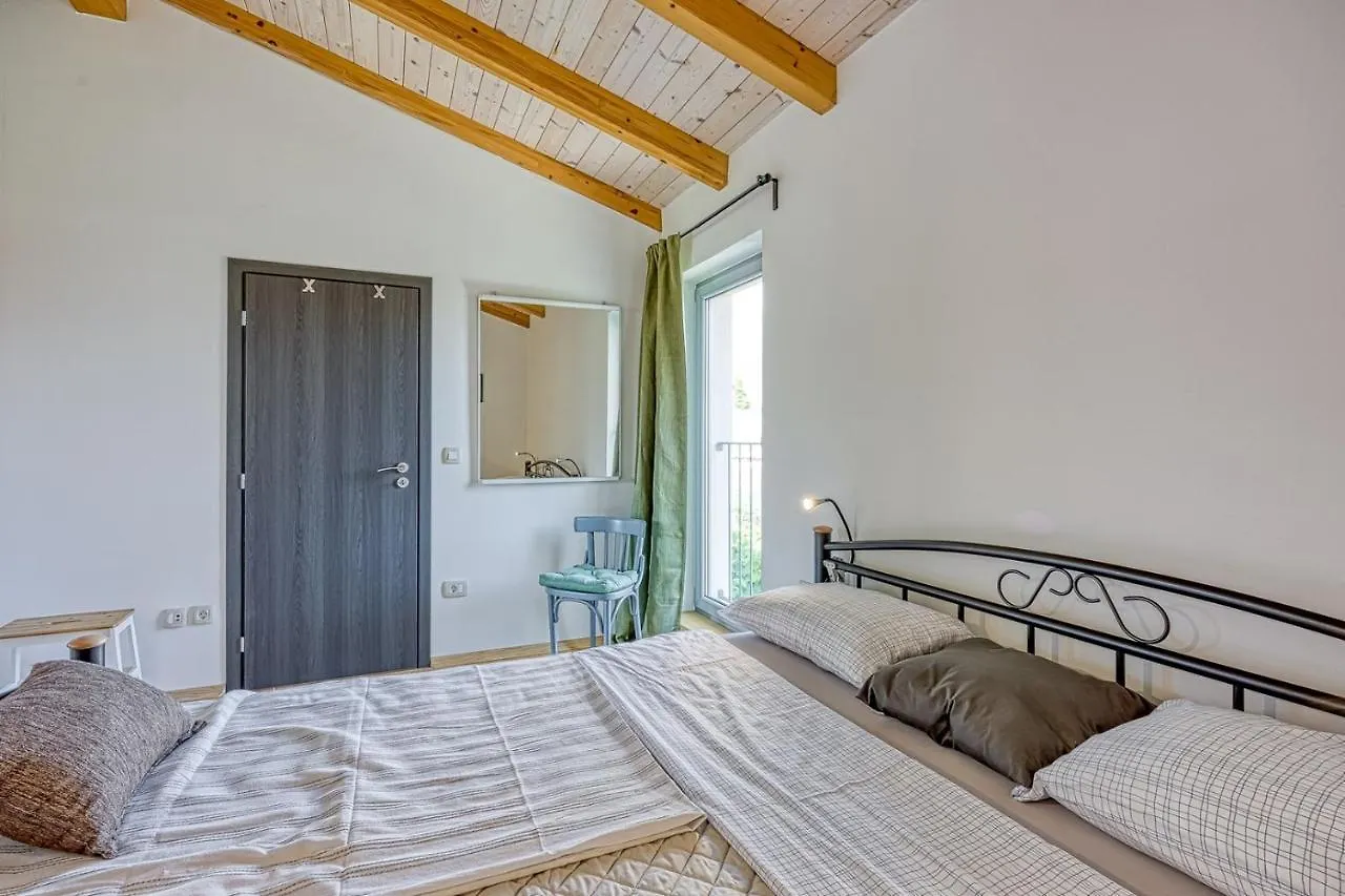 Villa Dvi Ladonje Tar-Vabriga Holiday home