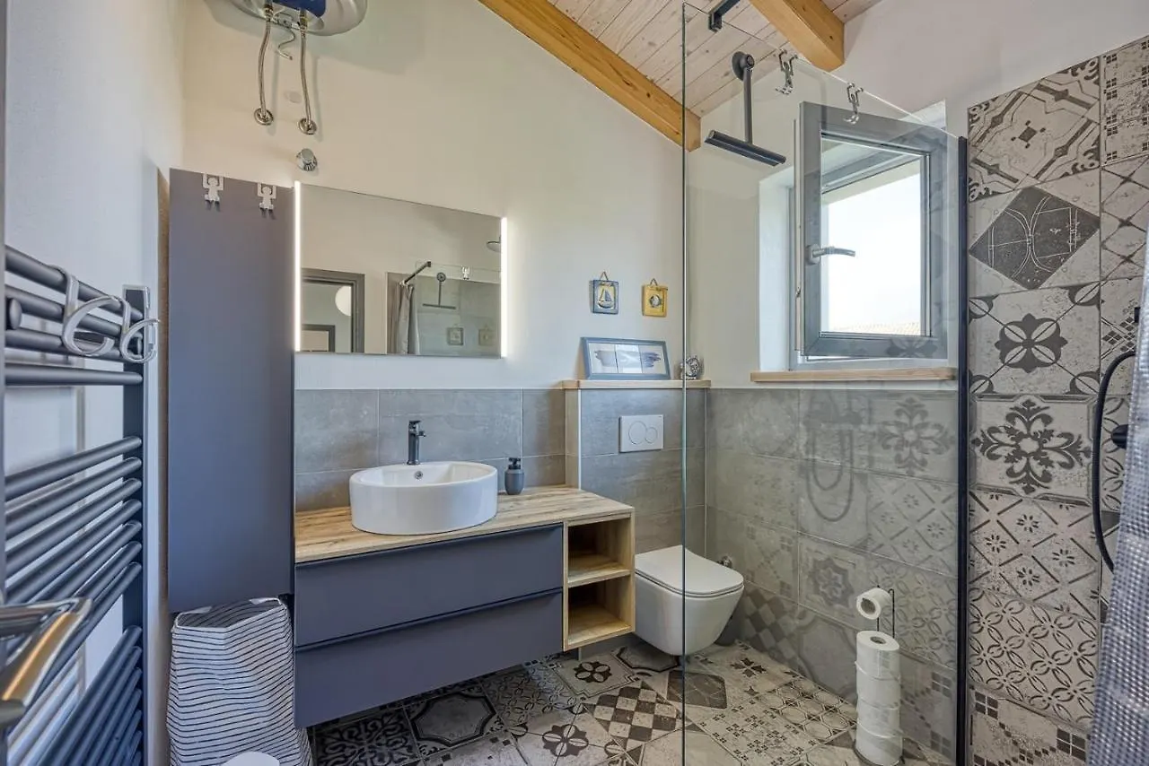 Villa Dvi Ladonje Tar-Vabriga 0*,