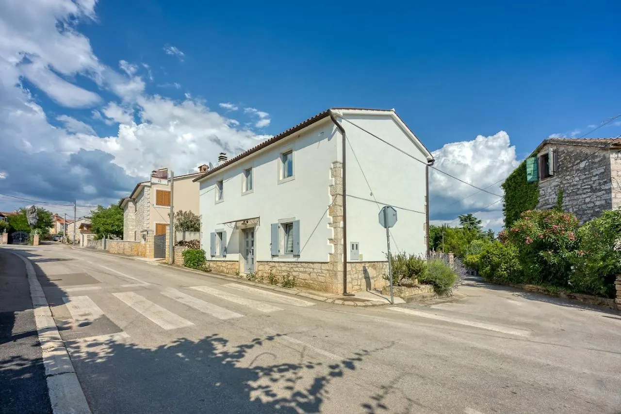 Holiday home Villa Dvi Ladonje Tar-Vabriga